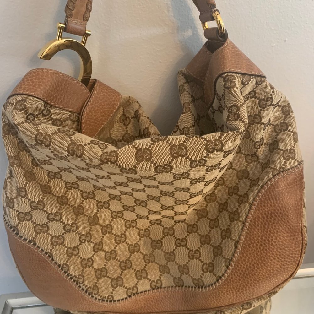 Pre-Loved Gucci Charlotte Canvas Bag